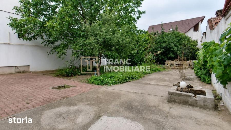 Casă cu 2 camere semidecomandat cu Teren 400 Mp în Pârneava