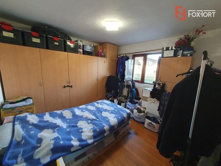Casă individuală cu 4 camere cu Canalizare în Sânmihaiu Român