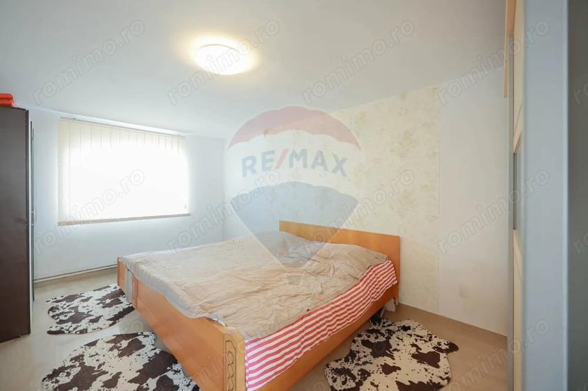 Casă cu 5 camere cu Teren 300 Mp în Sânmartin