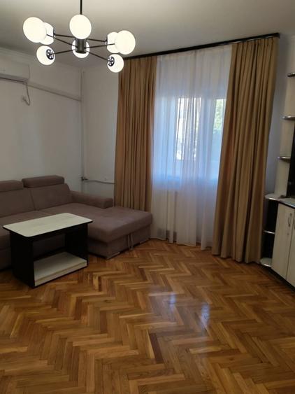 Apartament cu 3 camere în Nufărul