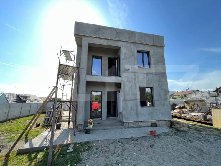 Casă individuală cu 4 camere cu Canalizare în Exterior Sud