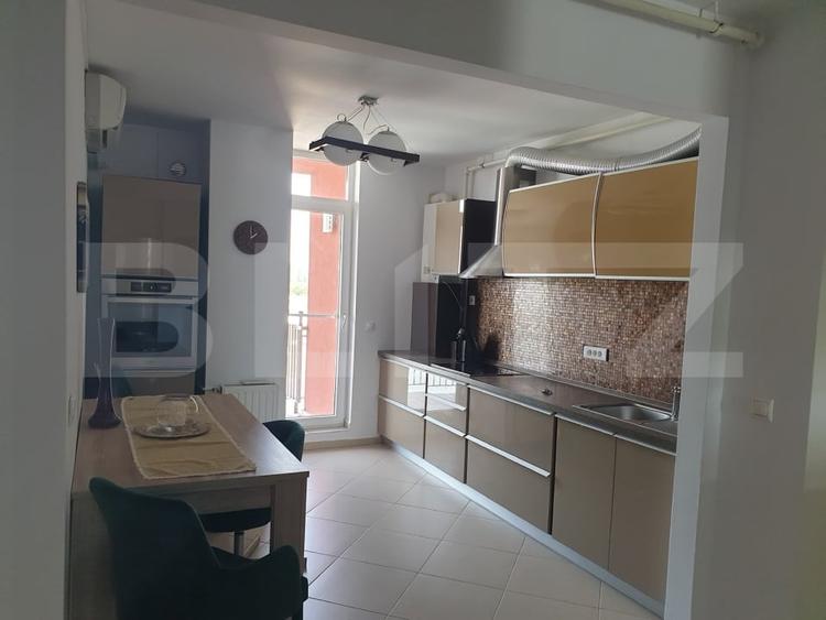 Apartament cu 2 camere semidecomandat, mobilat în Aradului