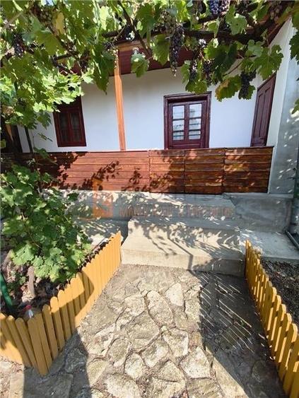Casă individuală cu 5 camere cu Canalizare în Clondiru