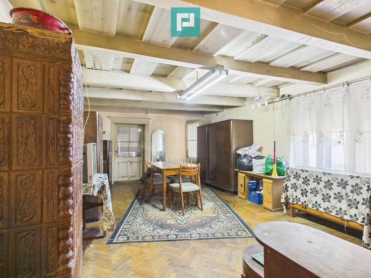 Casă individuală cu 5 camere cu Canalizare în Radna