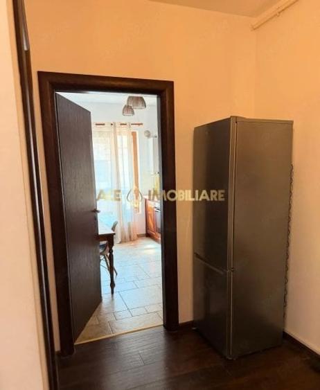 Apartament cu 3 camere decomandat, mobilat în Berceni