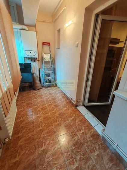 Garsonieră decomandată, mobilată în Nicolina