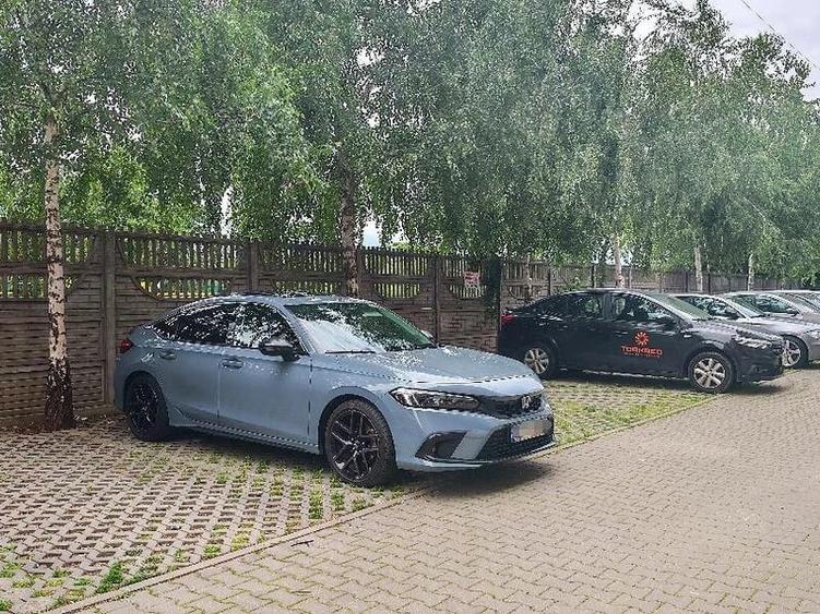 Apartament cu 3 camere decomandat, mobilat în Olteniței