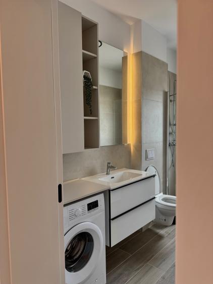 Apartament cu 2 camere decomandat, mobilat în Torontalului