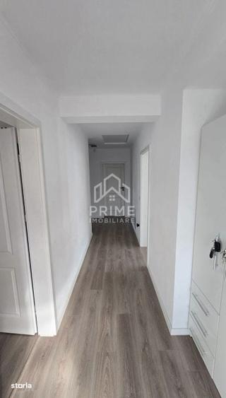 Casă cu 4 camere în Cetate