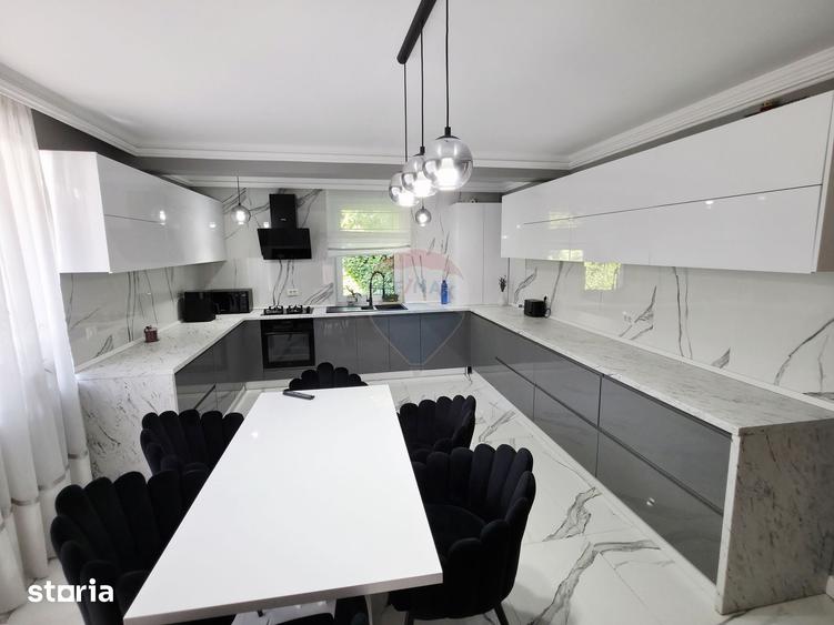 Apartament cu 5 camere în Precista