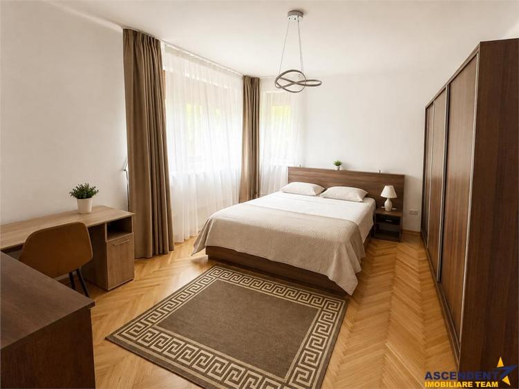 Apartament cu 2 camere decomandat în Centrul Istoric