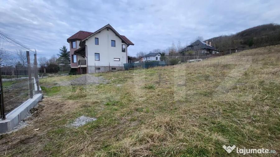 Teren de 732 mp, în Sângeorgiu de Mureș