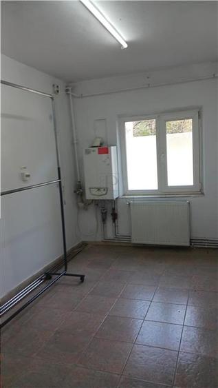 Spațiu comercial, de 50 mp, în Girocului
