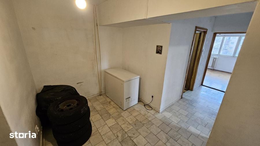 Apartament cu 3 camere decomandat în Dacia