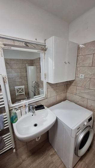 Casă cu Teren 100 Mp în Central