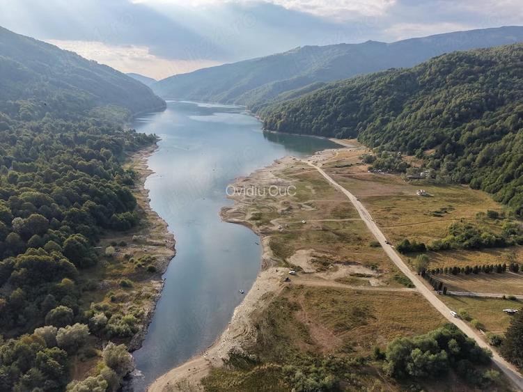 Teren la Lac in Poiana Marului, jud. Caras Severin