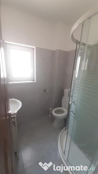 Apartament cu 2 camere semidecomandat în Florești