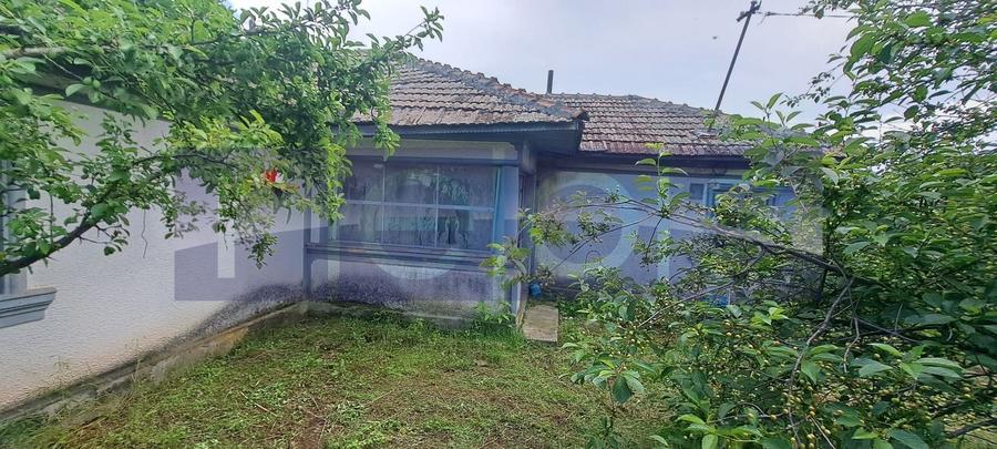 Casă individuală cu 5 camere cu Canalizare în Brebina