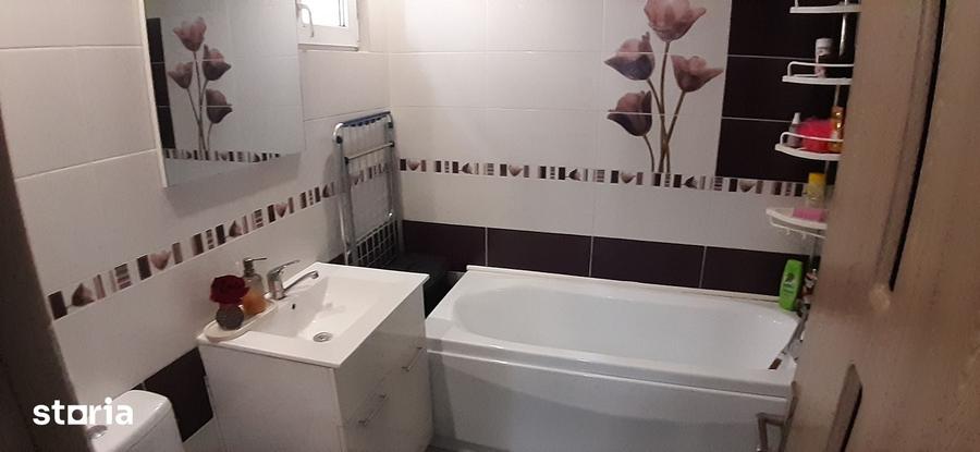 Apartament cu 3 camere în Dârste