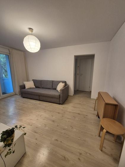 Apartament cu 2 camere semidecomandat în Giurgiului