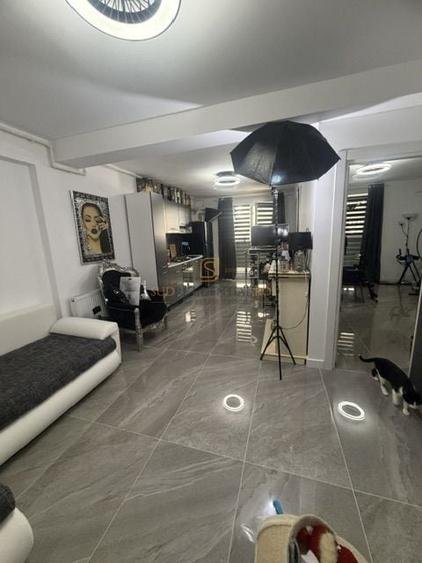 Apartament cu 2 camere semidecomandat, mobilat în Berceni