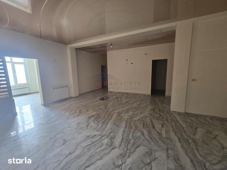Spațiu comercial, de 125 mp, în Obcini
