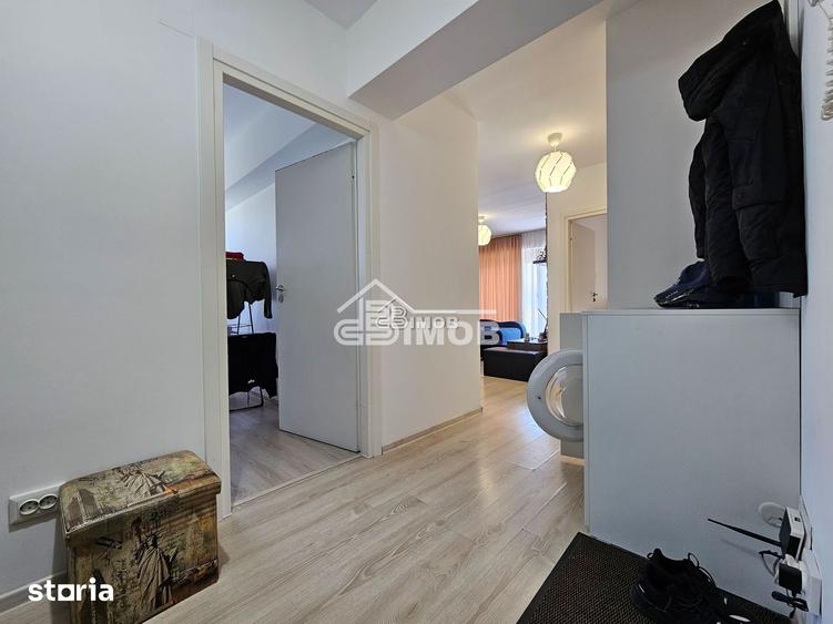 Apartament cu 3 camere decomandat, mobilat în Central
