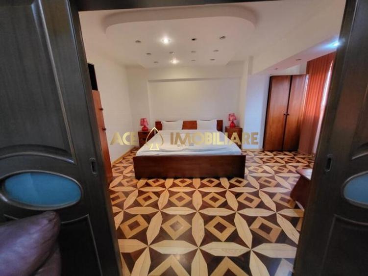 Apartament cu 3 camere semidecomandat, mobilat în Decebal