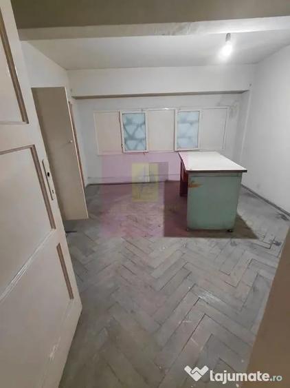 Spațiu comercial, de 105 mp, în Basarabia