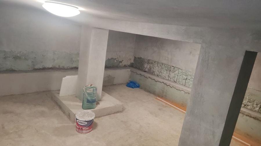 Spațiu comercial, de 386 mp, în Bălteni