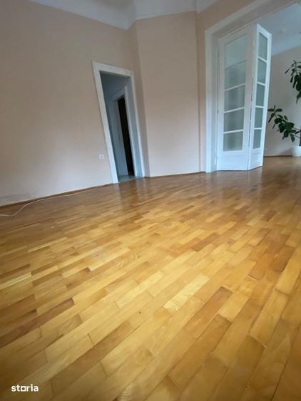 Apartament cu 3 camere în Ultracentral