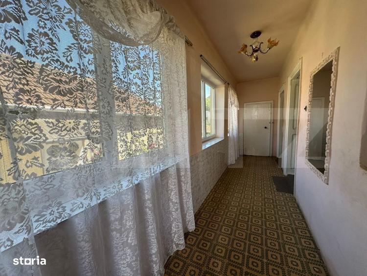 Casă cu 4 camere cu Teren 2534 Mp în Brănișca