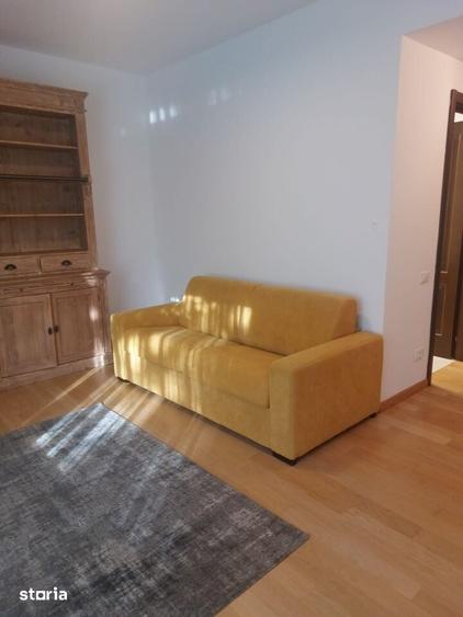 Apartament cu 3 camere în Aviatorilor