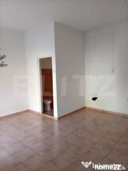 Spațiu comercial, de 25 mp, în Central
