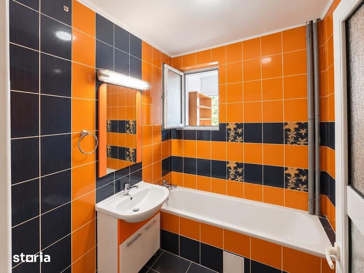 Apartament cu 3 camere în Podu Roș