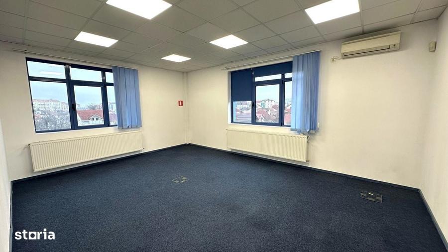 Apartament cu 3 camere în Calea Dumbrăvii