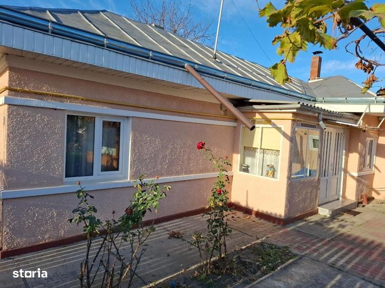Casă cu 3 camere cu Teren 280 Mp în CFR