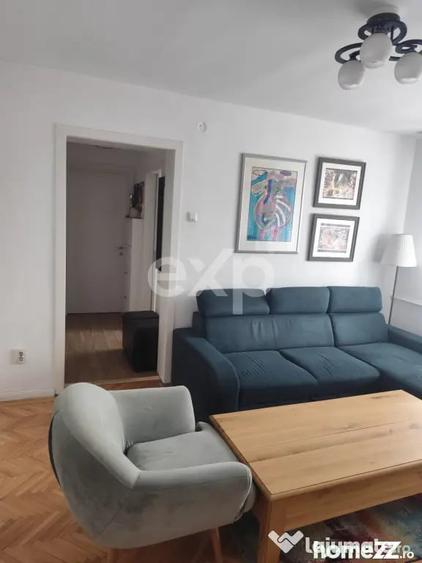 Apartament cu 3 camere semidecomandat în Grigorescu