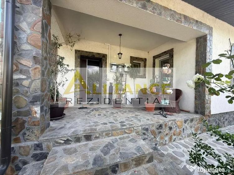 Casă cu 4 camere cu Teren 578 Mp în Central