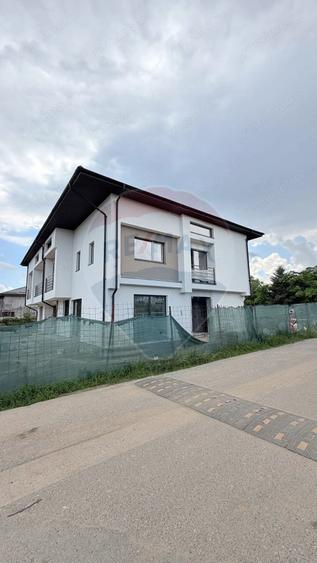 Casa / Vila noua, arhitectura moderna, cu 4 camere de vanzare - 18