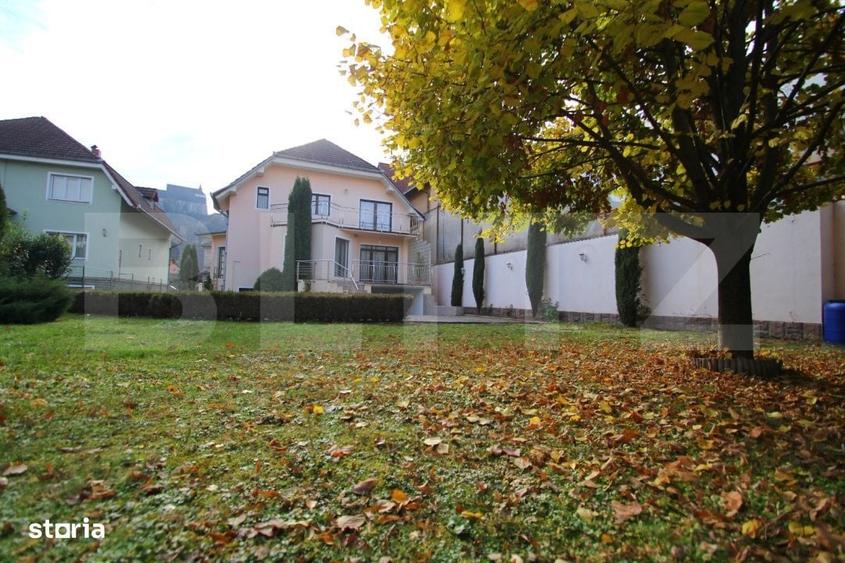 Casă cu 4 camere în Central