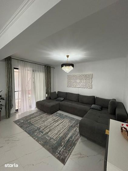 Casă cu 4 camere cu Teren 325 Mp în Podu Roș