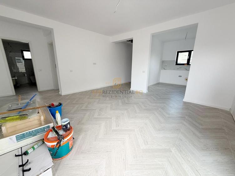 Casă individuală cu 4 camere cu Canalizare în Berceni