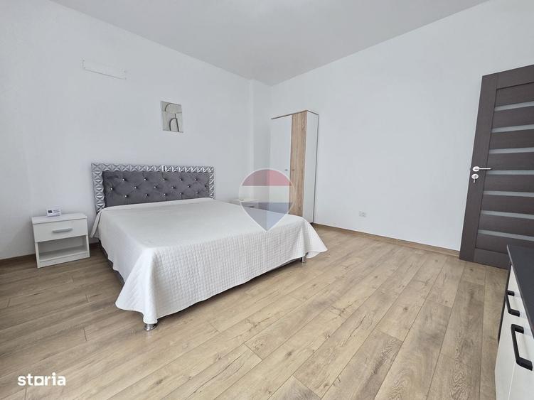 Garsonieră decomandată în Sud
