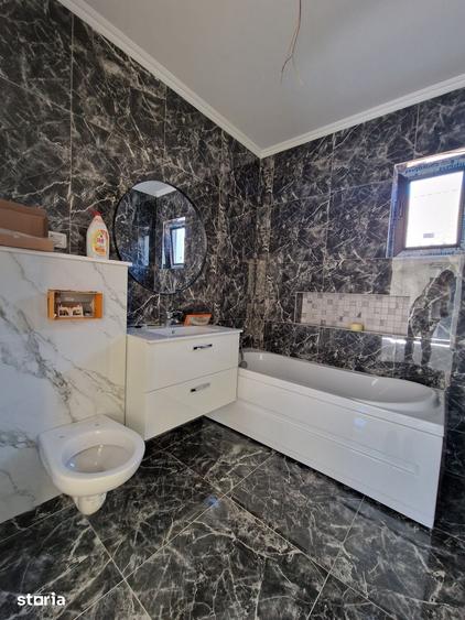 Casă cu 3 camere cu Teren 280 Mp în Lumina