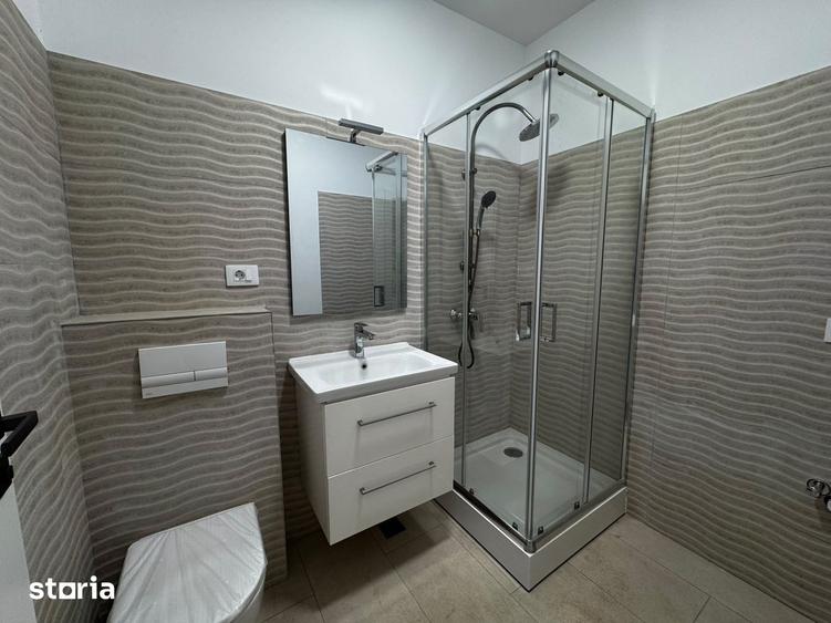 Casă cu 5 camere cu Teren 500 Mp în Bârnova