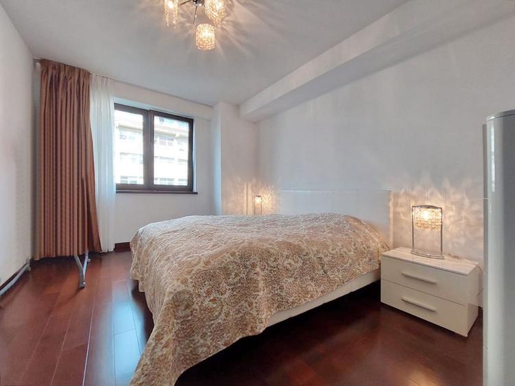 Apartament cu 4 camere decomandat în Brașovul Vechi