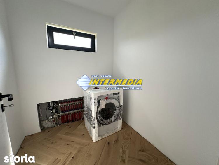 Casă cu 5 camere cu Canalizare în Ighiu