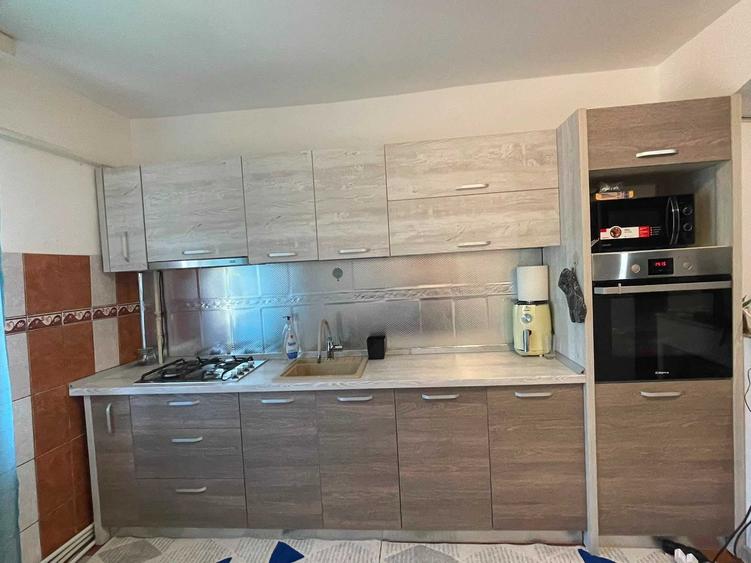 Apartament cu 2 camere decomandat în Berca