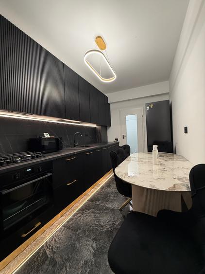Apartament cu 2 camere decomandat în Titan